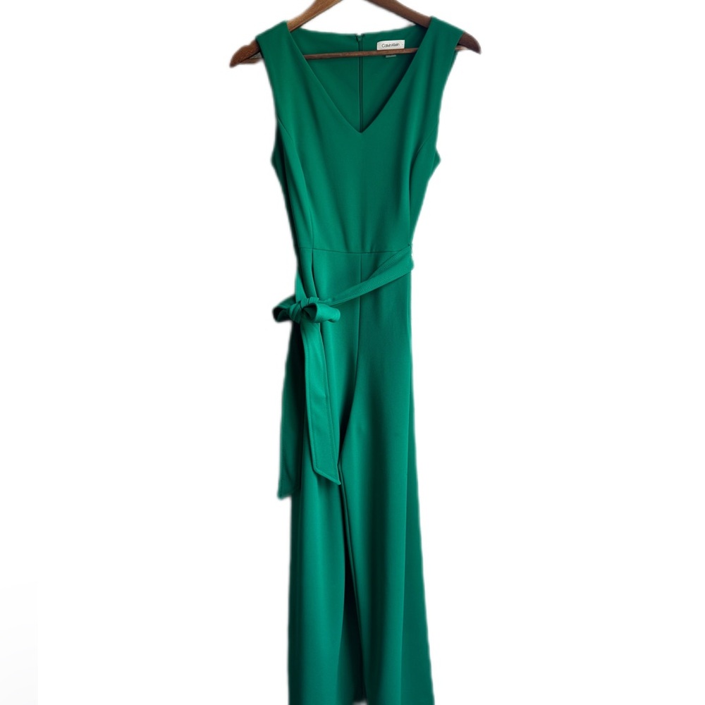 Calvin Klein emerald green cropped romper/ jumpsuit stretched crepe size 8